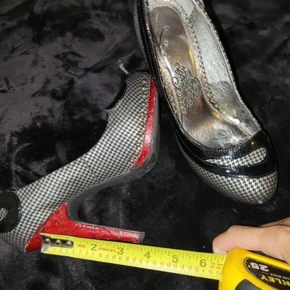 Naughty Monkey Heels - Picture 2 of 7